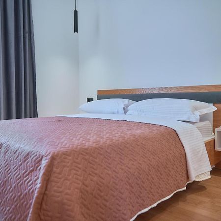 Kalpazo Inn Tirana Extérieur photo