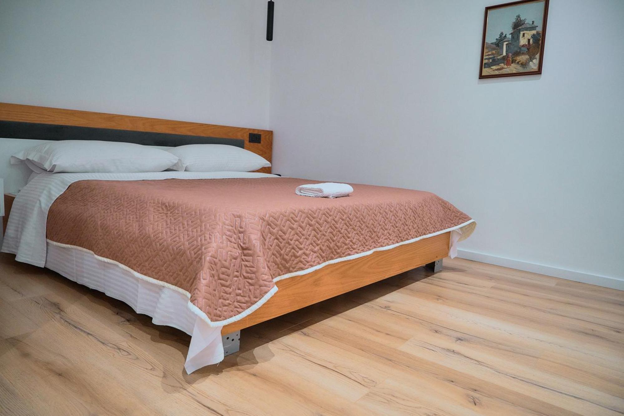 Kalpazo Inn Tirana Extérieur photo