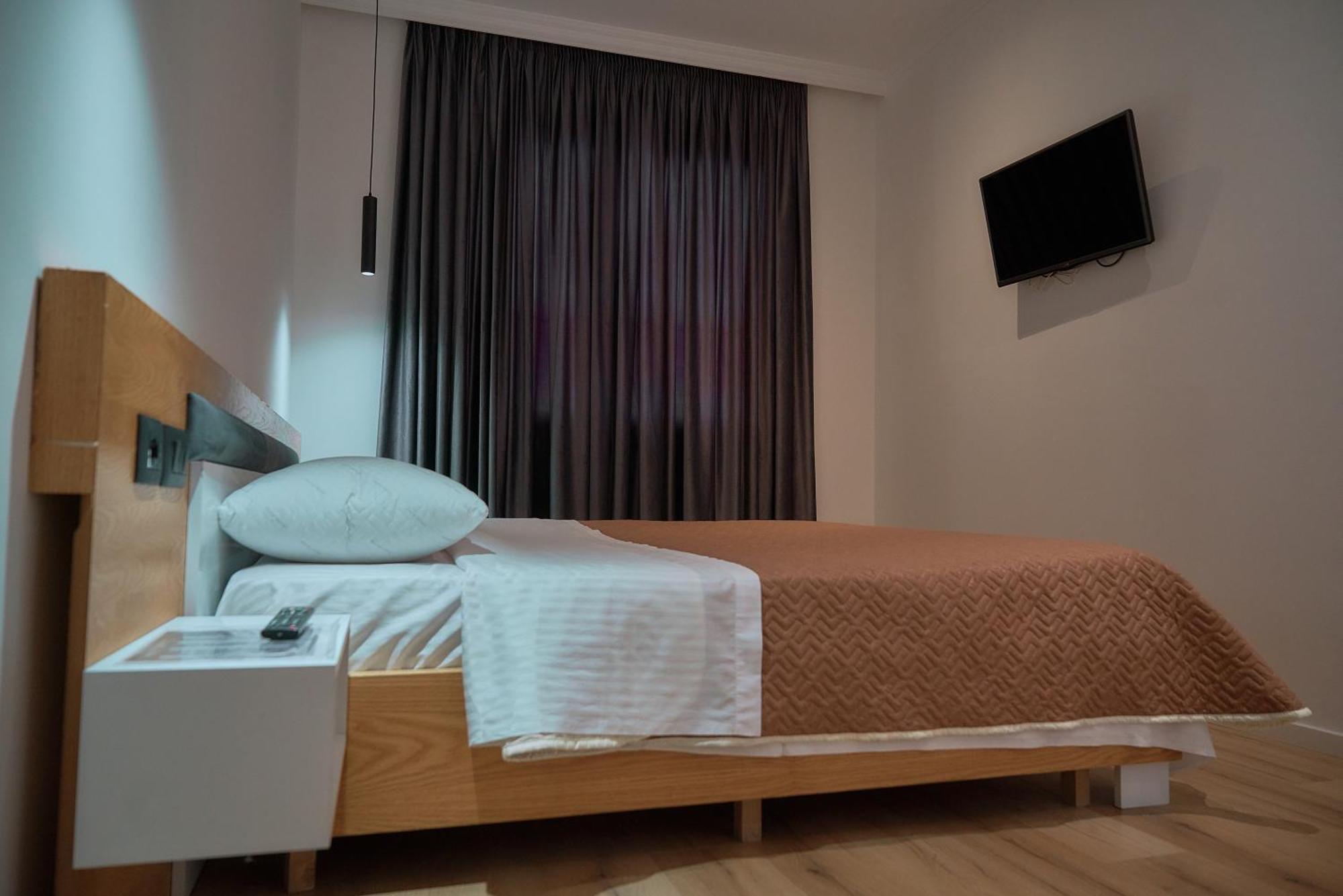 Kalpazo Inn Tirana Extérieur photo