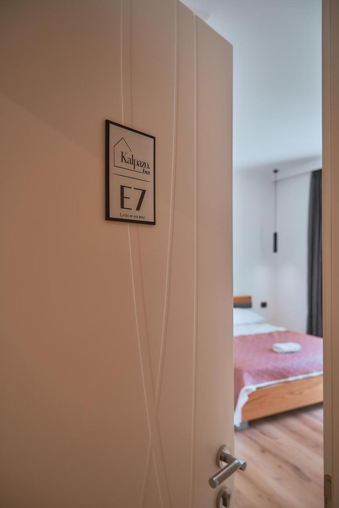 Kalpazo Inn Tirana Extérieur photo