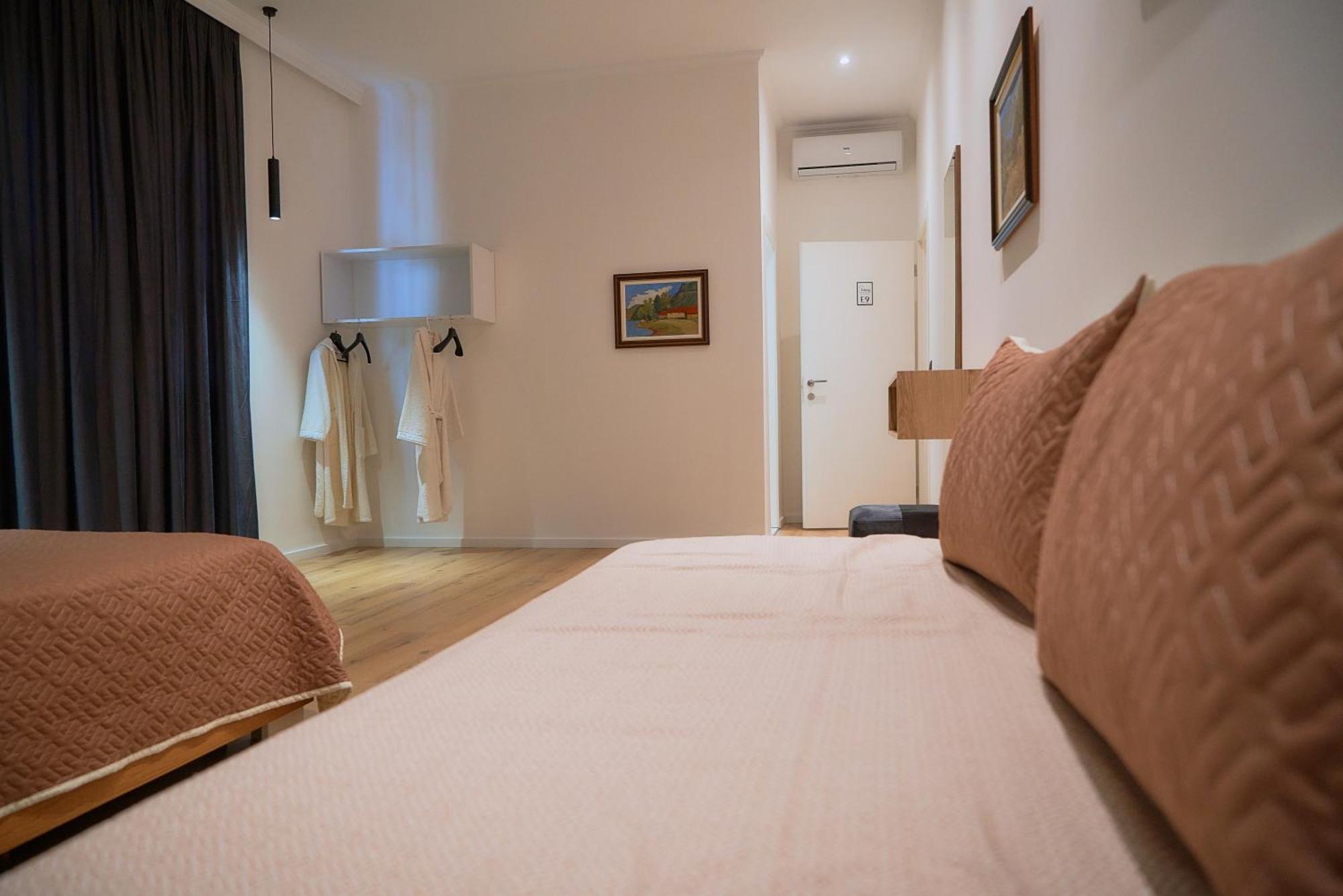 Kalpazo Inn Tirana Extérieur photo